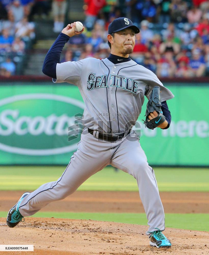 Mariners' Iwakuma starts game vs. Rangers
