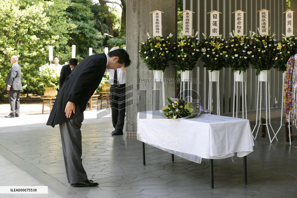 Prime Minister Abe marks 70th anniversary of end to WWII