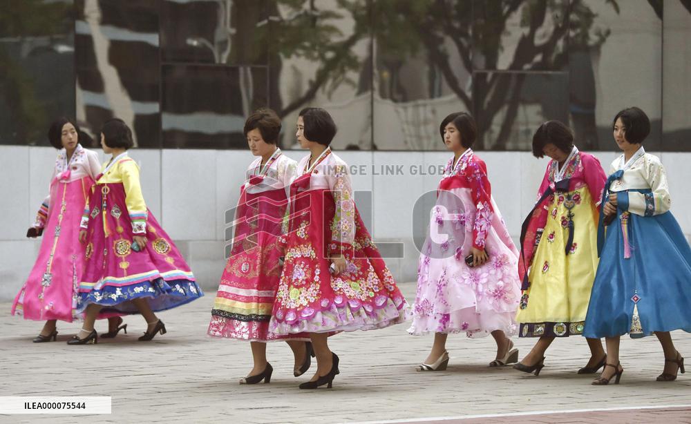N. Korean women in traditional clothes in Pyongyang