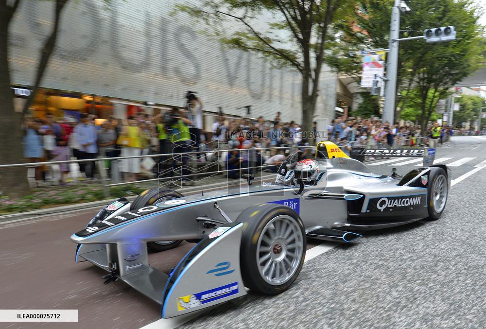 Formula E car goes for demonstration drive in Tokyo