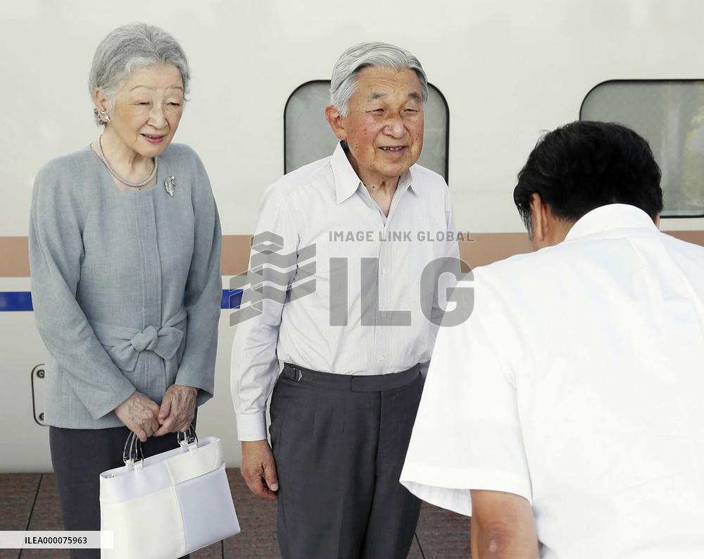 Emperor, empress visit Karuizawa resort for summer retreat