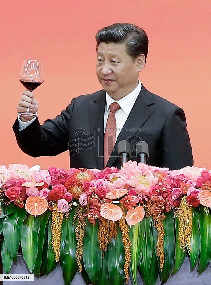 Xi implicitly scolds Abe's view of history