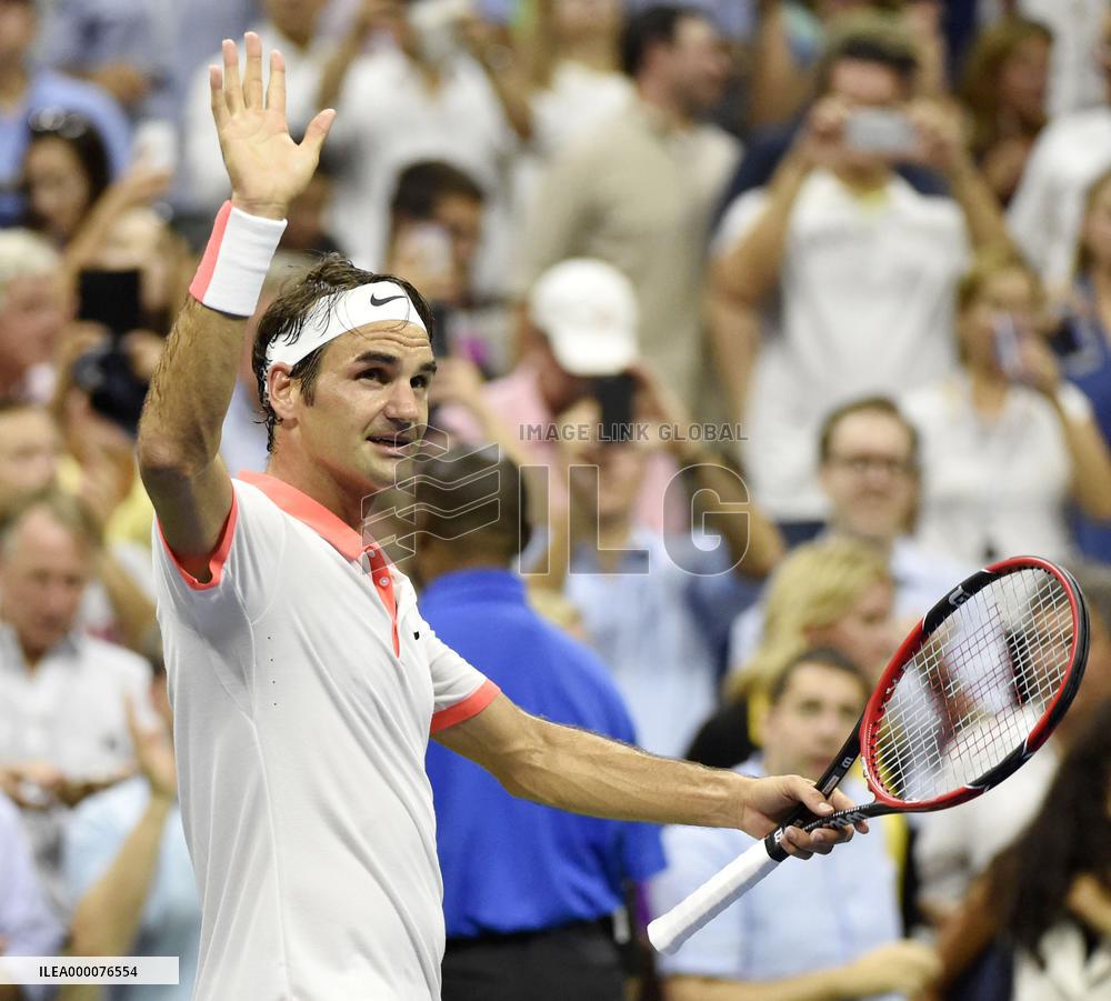 Federer proceeds to 3rd round of U.S. Open