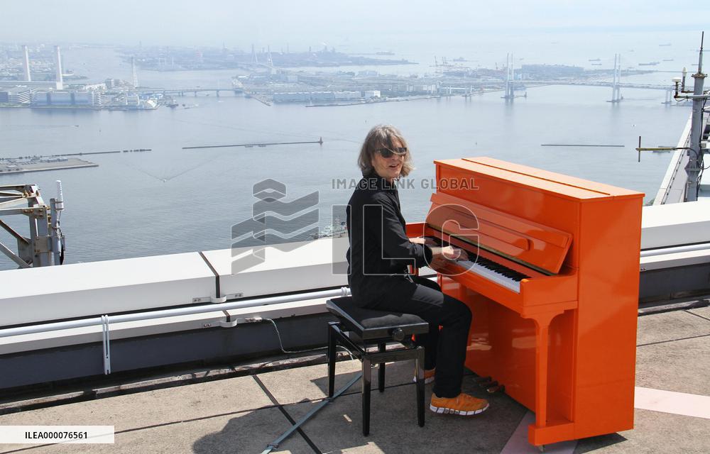 German pianist performs at top of Yokohama building