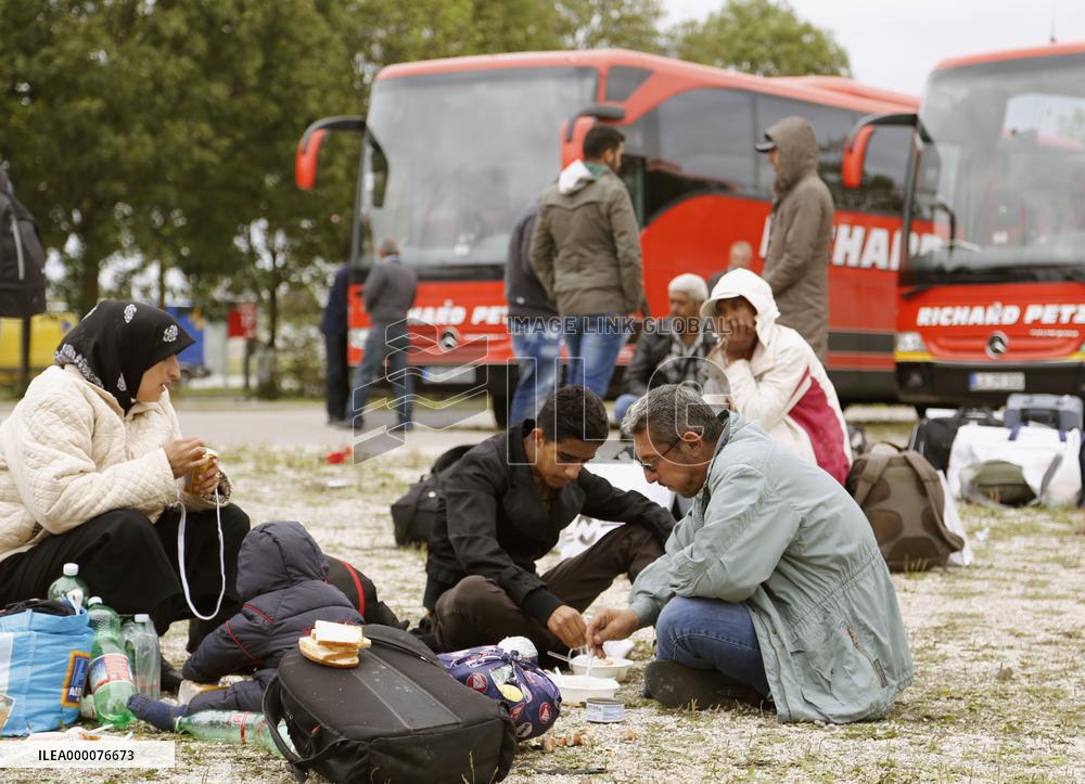 Around 20,000 refugees arrive in Germany