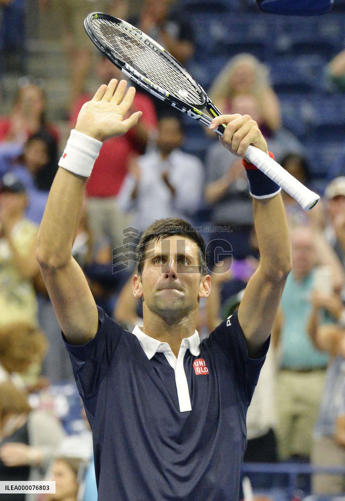 Djokovic advances to U.S. Open semifinal