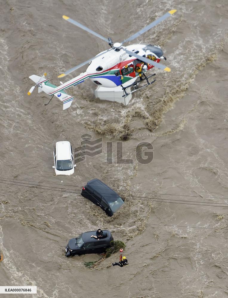 Downpours cause massive floods in eastern Japan