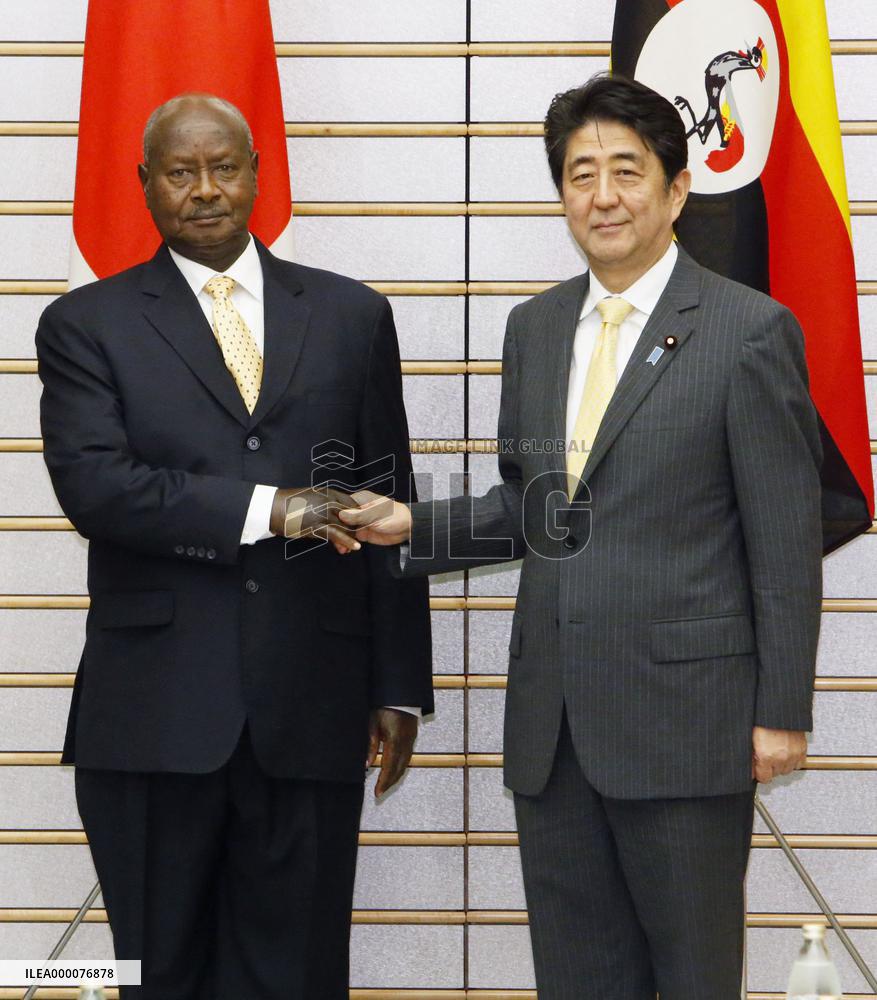 Ugandan President Museveni meets Japanese Prime Minister Abe
