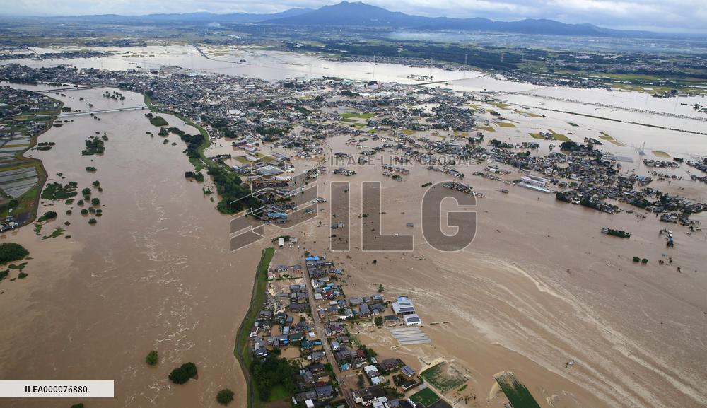 Massive floods in eastern Japan