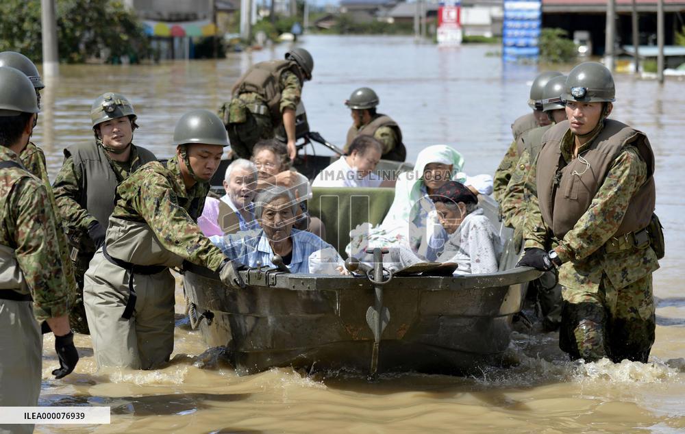 Japan struggles with floods for 2nd day