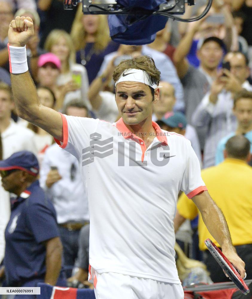 Federer advances to U.S. Open final