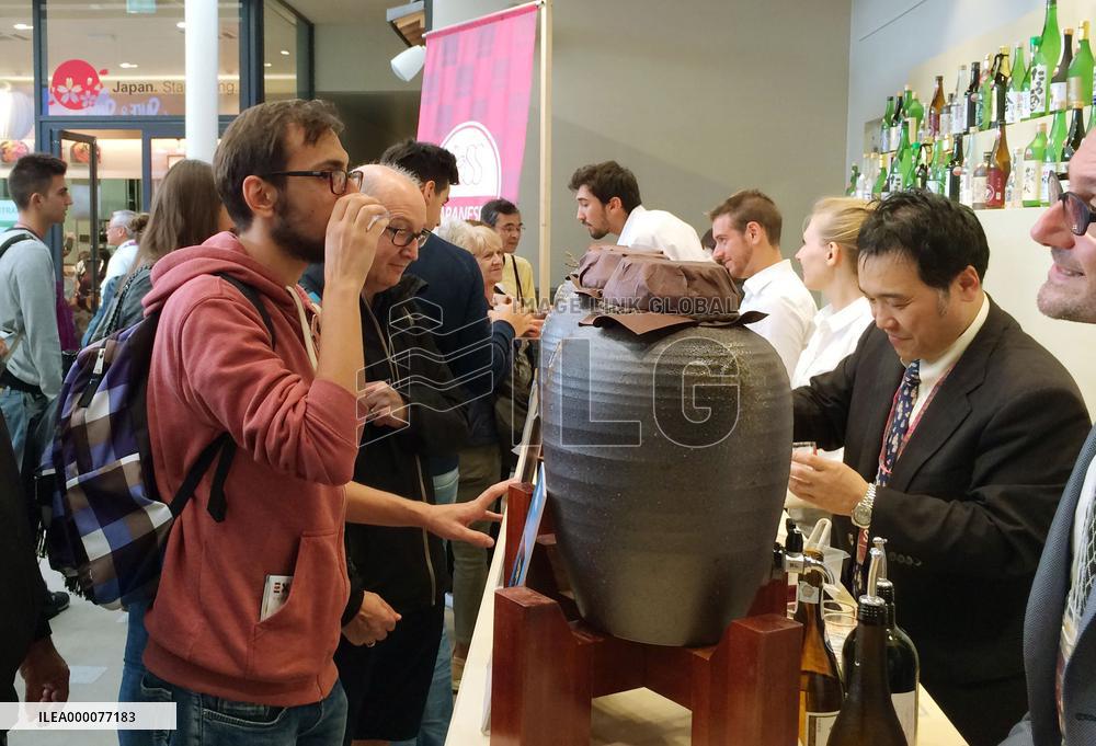 Japanese alcoholic beverages introduced at Milan expo