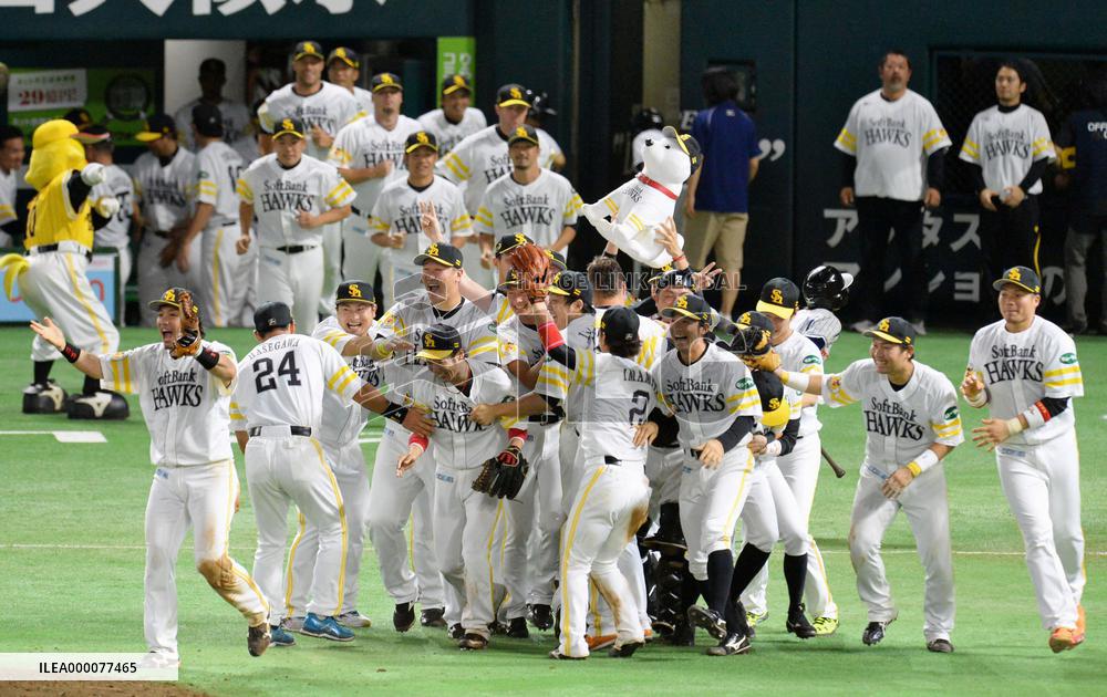 Hawks capture 2nd straight PL title