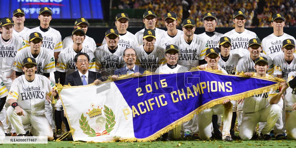 Hawks capture 2nd straight PL title