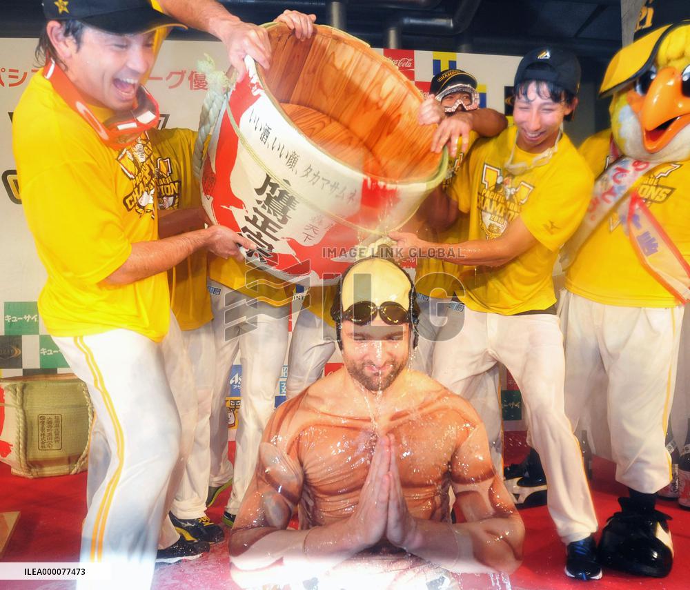 Hawks capture 2nd straight PL title