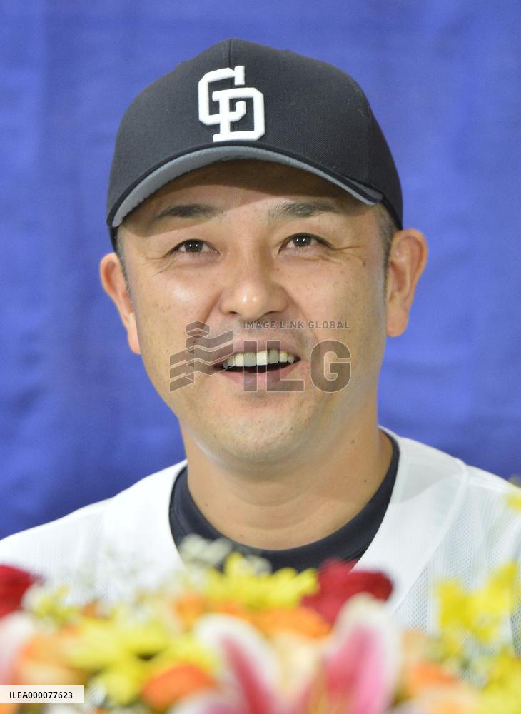 Dragons Tanishige to end his playing career at season's end