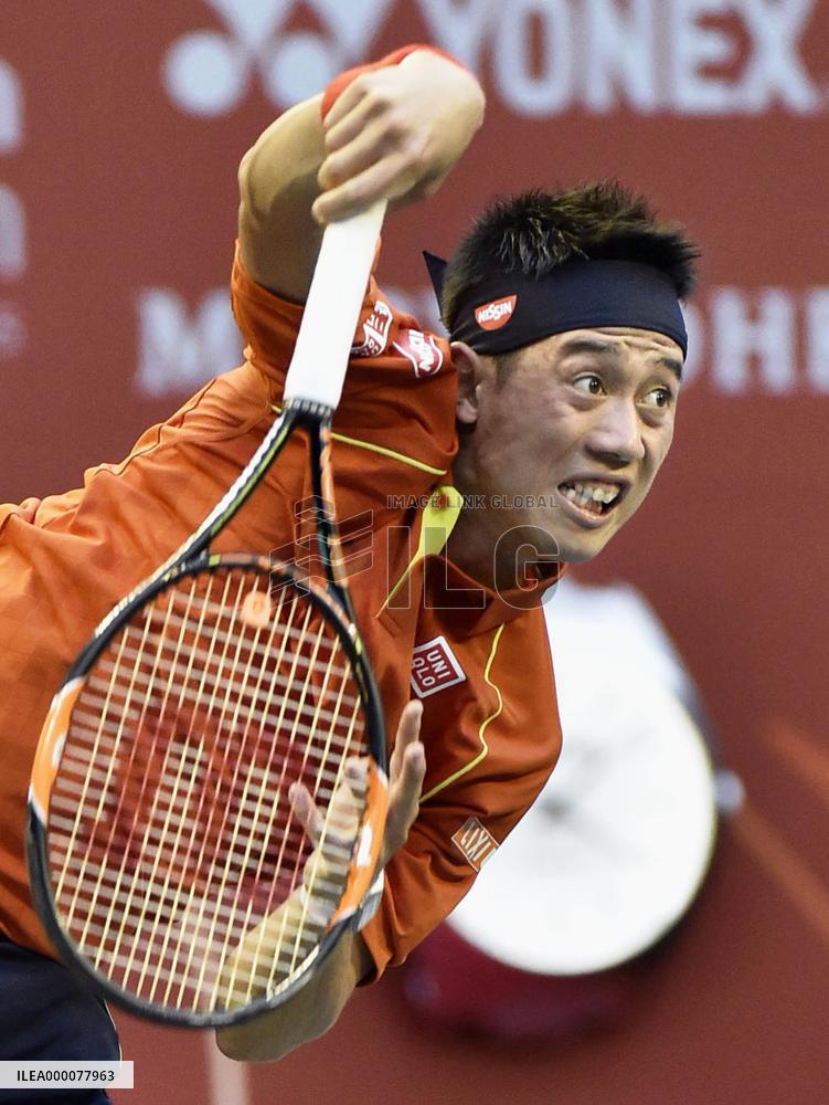 Nishikori escapes first round scare, advances past Coric