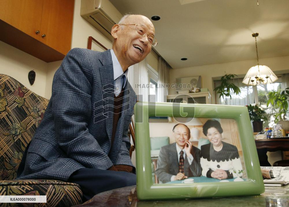 Japan's Omura shares Nobel medicine prize with 2 others