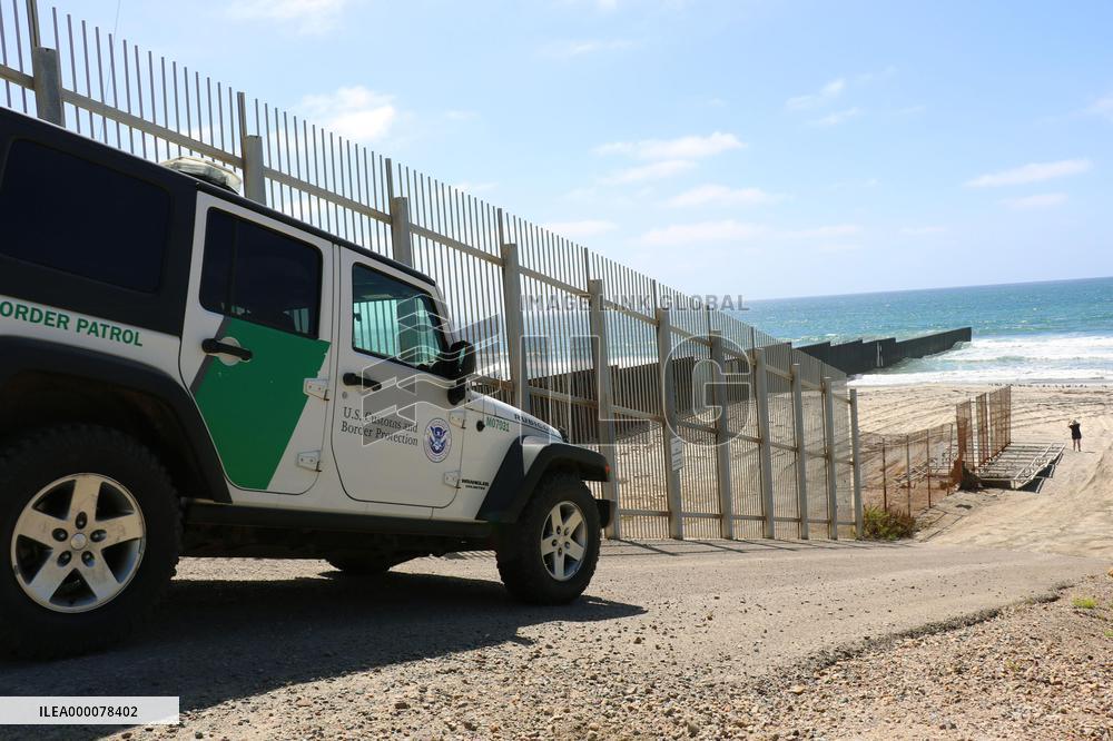 Hispanic residents oppose Trump's policy on immigrants