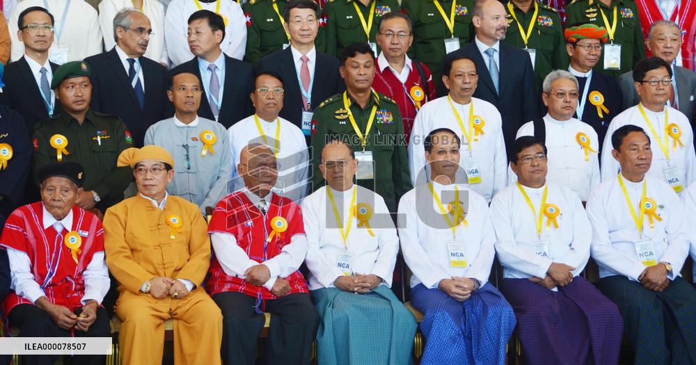 Myanmar gov't signs cease-fire agreement with 8 armed groups