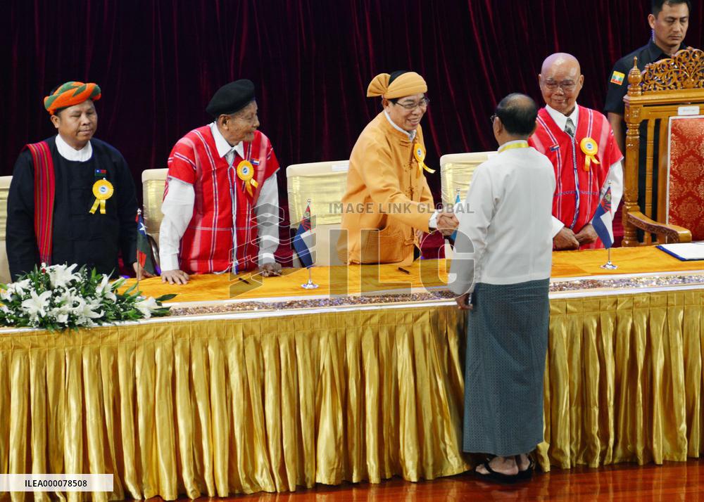 Myanmar gov't signs cease-fire agreement with 8 armed groups