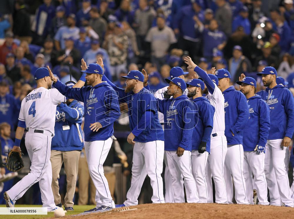 Royals beat Blue Jays 5-0 in AL Championship Series opener