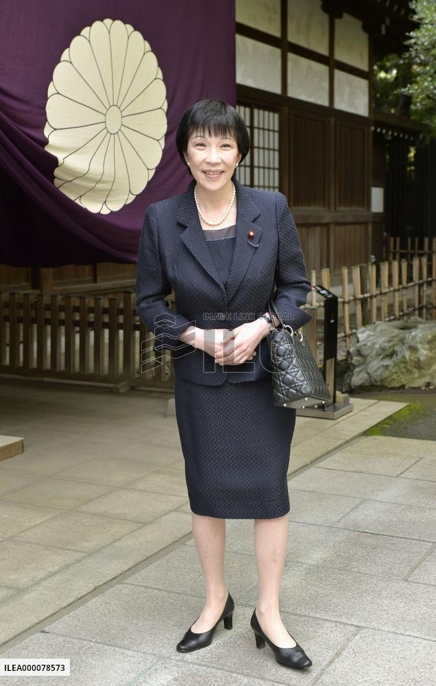 2 Cabinet ministers visit war-linked Yasukuni Shrine during festival