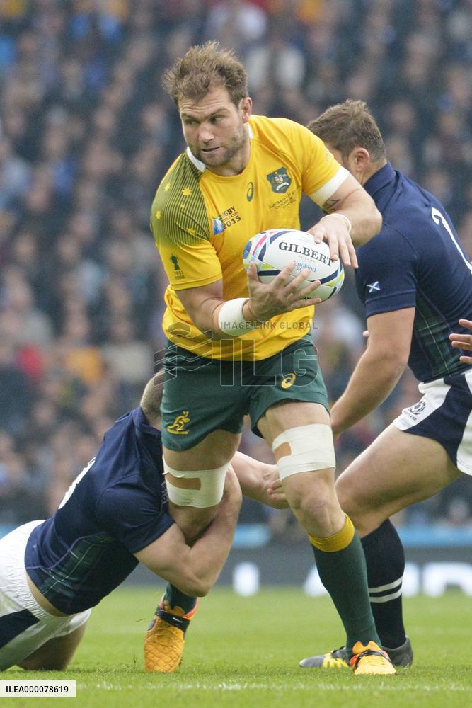Australia edge Scotland on last-minute penalty