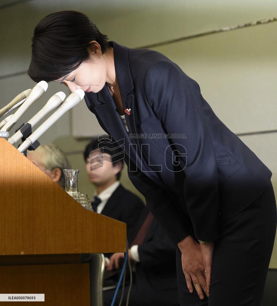 Lawmaker Obuchi apologizes over false funds reports
