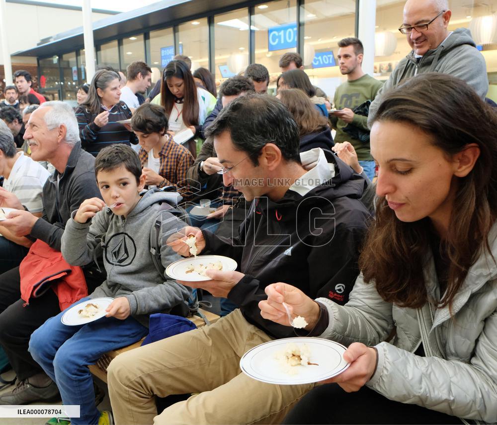 Japan promotes shiitake mushrooms at Milan expo