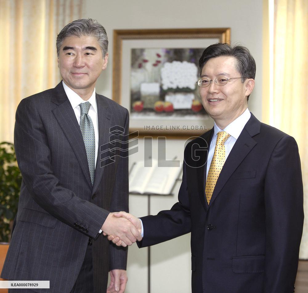 S. Korean and U.S. diplomats hold talks on N. Korean nuclear issue