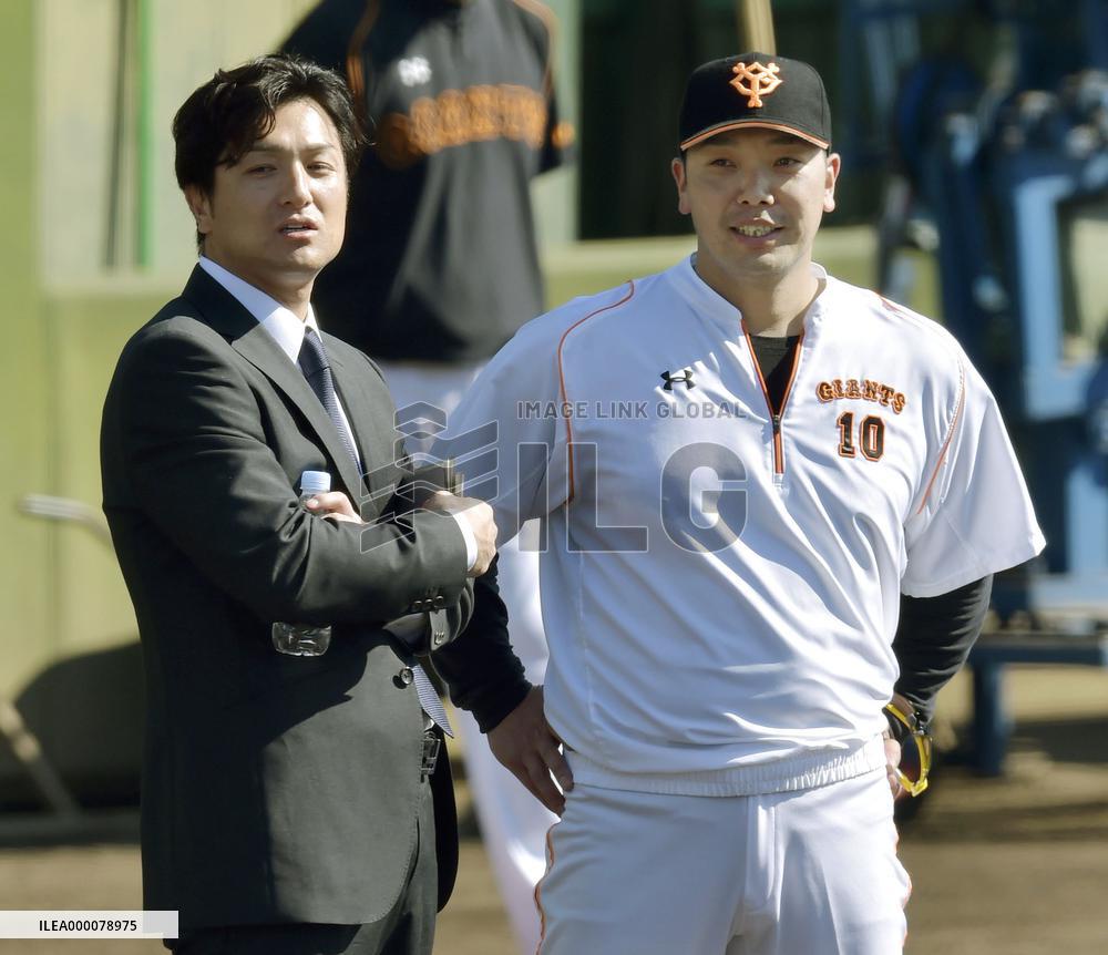 New Giants manager Takahashi observes autumn training