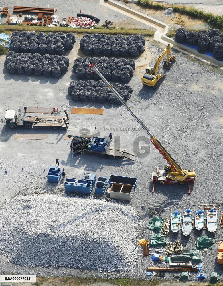 Gov't resumes base relocation work in Okinawa