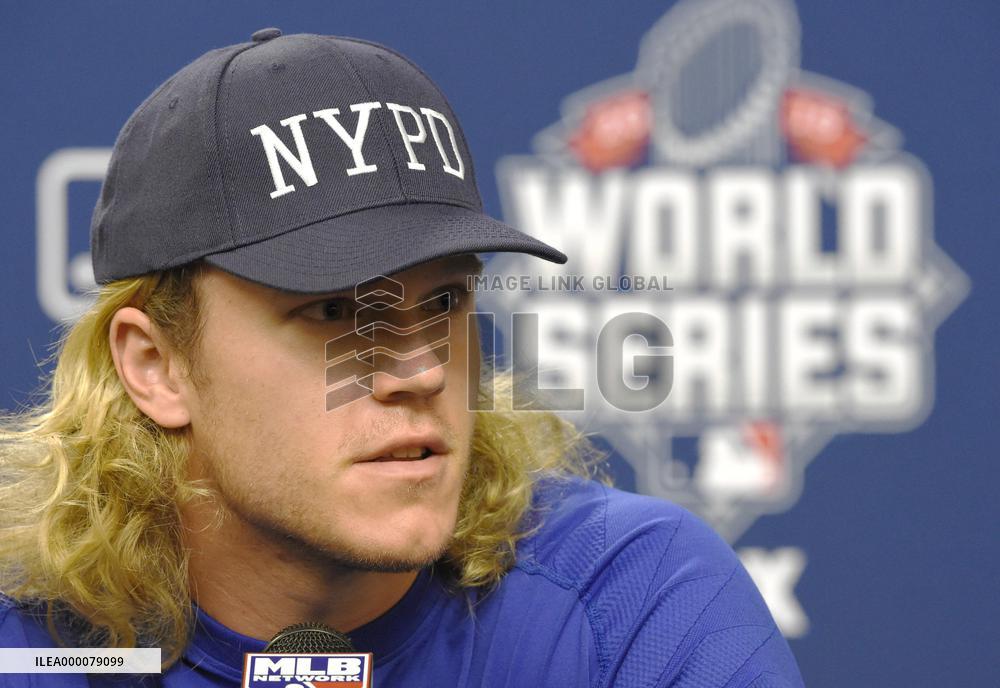 Mets' Game 3 starter Syndergaard meets press