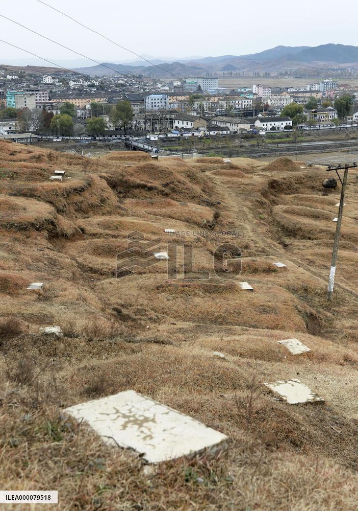 N. Korea opens Japanese burial site to Kyodo News