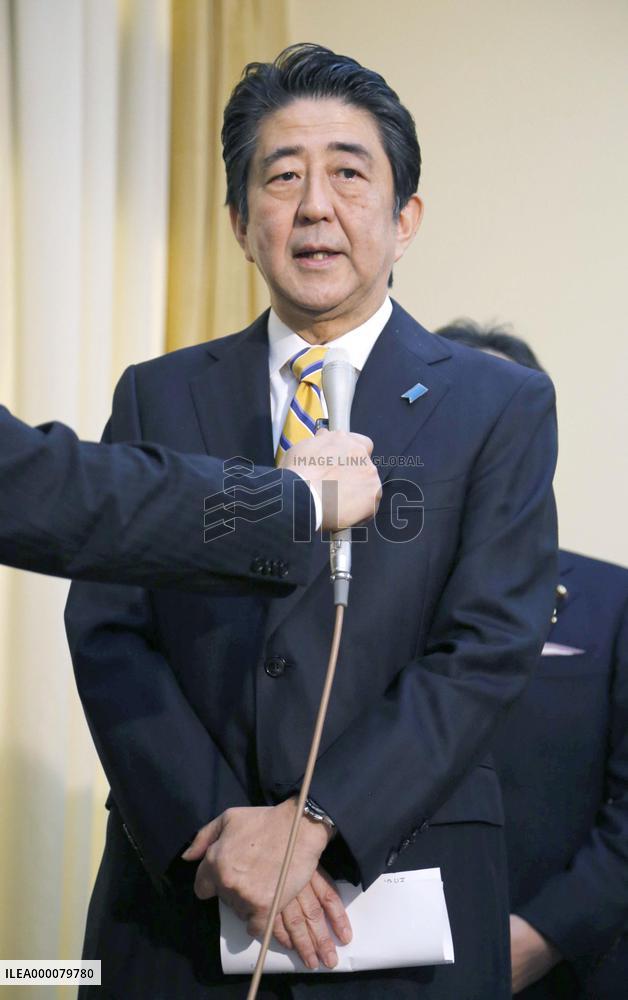PM Abe condemns terror attacks in Paris