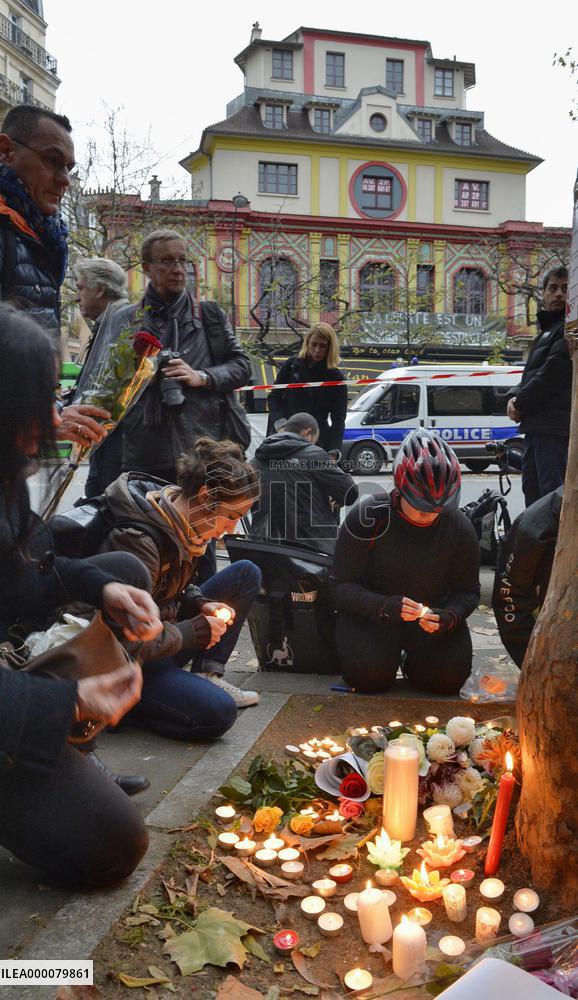 People mourn victims of Paris terror attacks