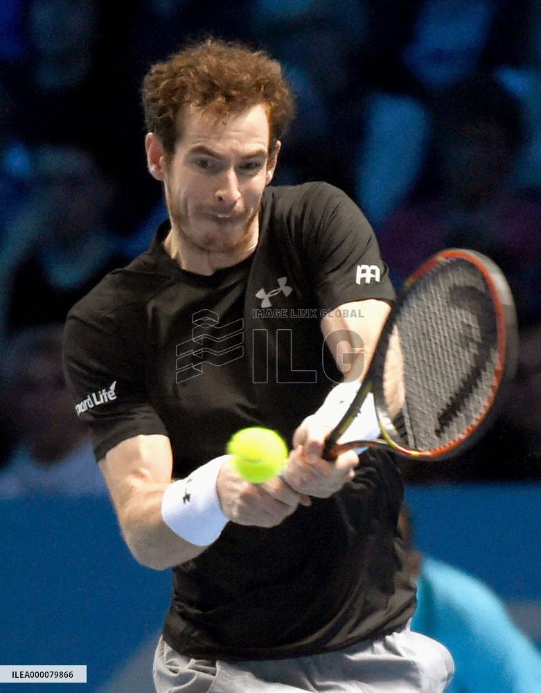 Murray wins opening match at World Tour Finals