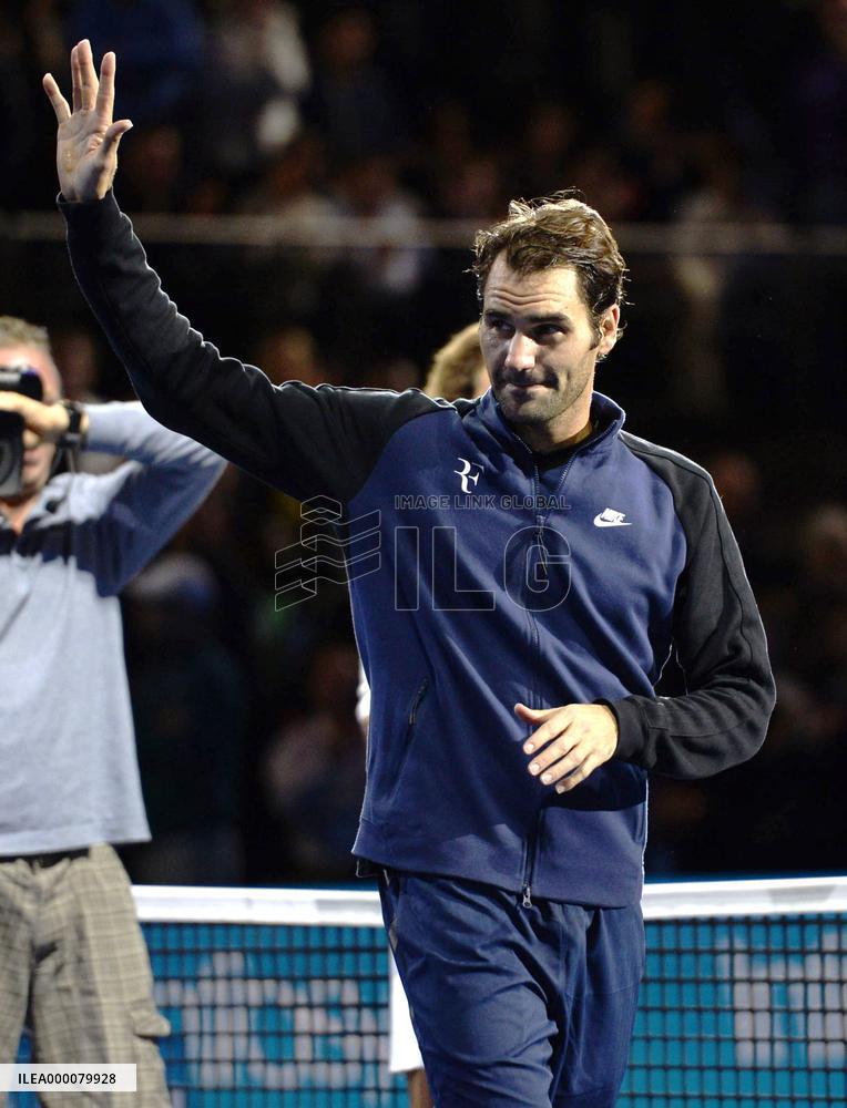Federer beats Djokovic in ATP world tour finals