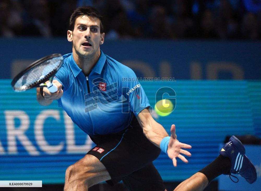 Federer beats Djokovic in ATP world tour finals