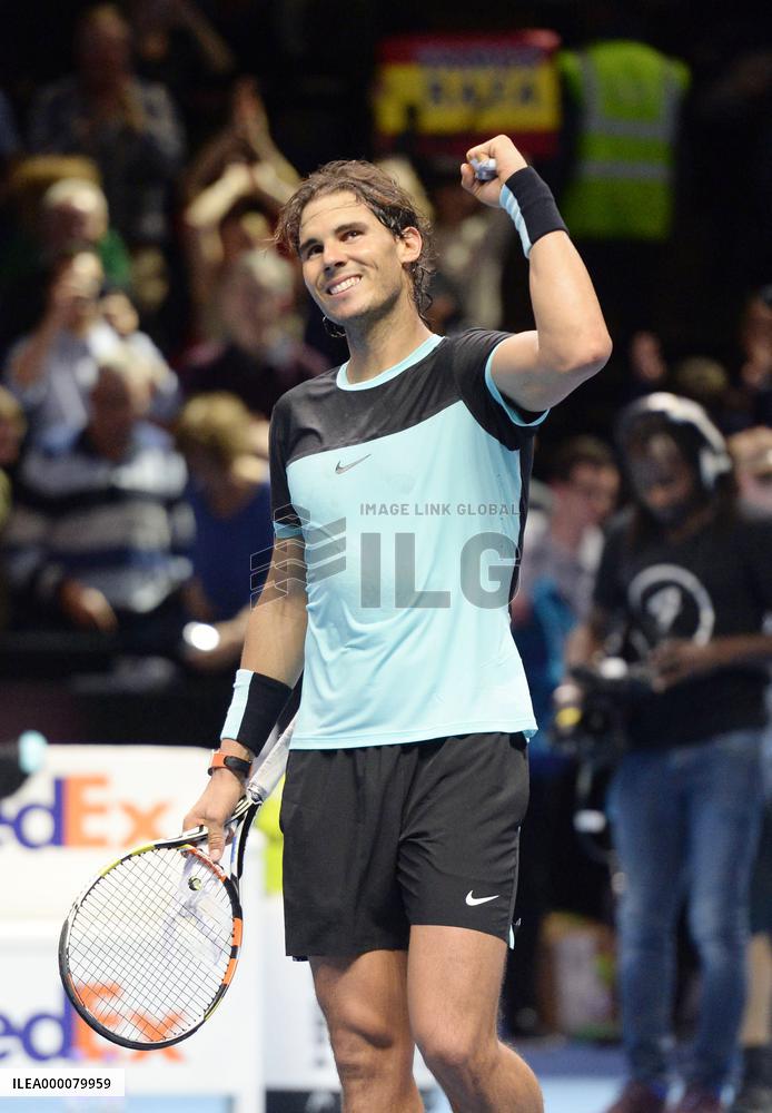 Nadal defeats Murray for 2nd win at Tour Finals