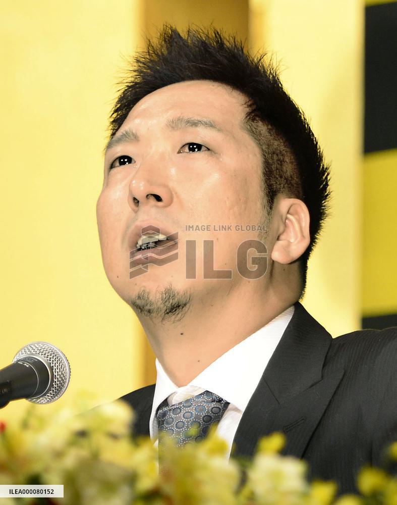 Fujikawa rejoins Hanshin Tigers