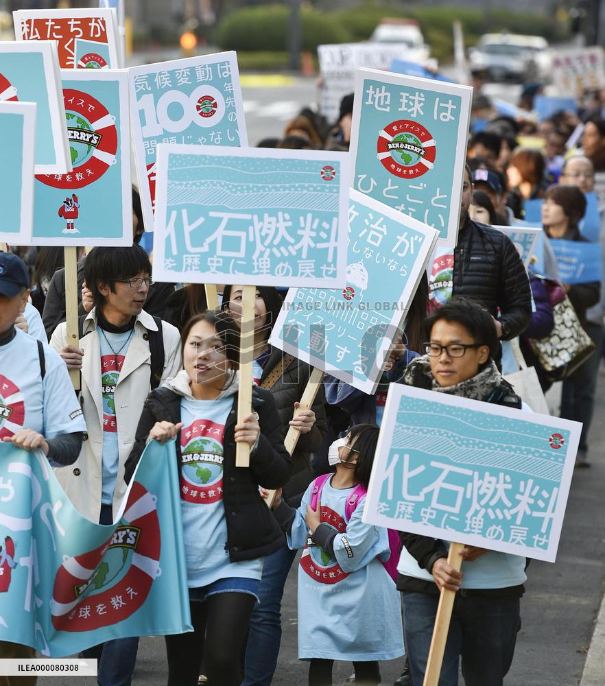 1,000 march in Tokyo calling for anti-global warming actions