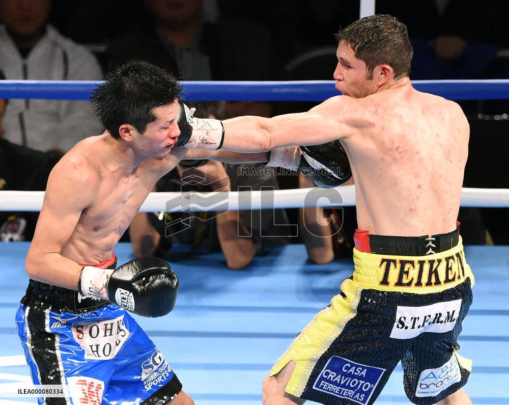 Mexico's Carlos Cuadras defends WBC super flyweight title