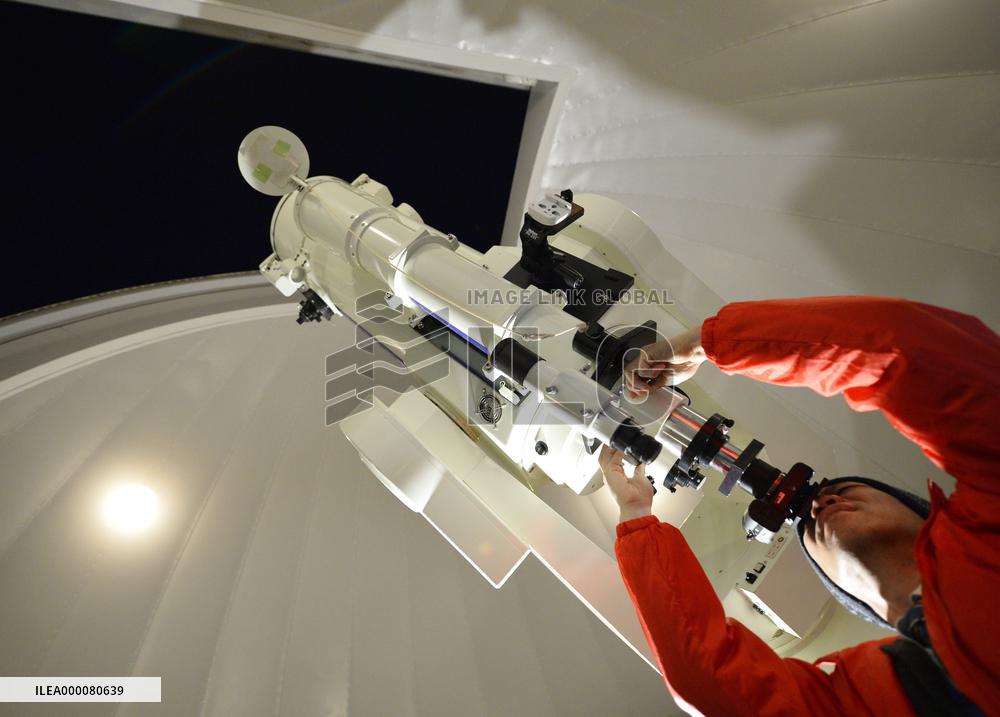 Hayabusa2 probe approaches Earth for swingby on way to asteroid