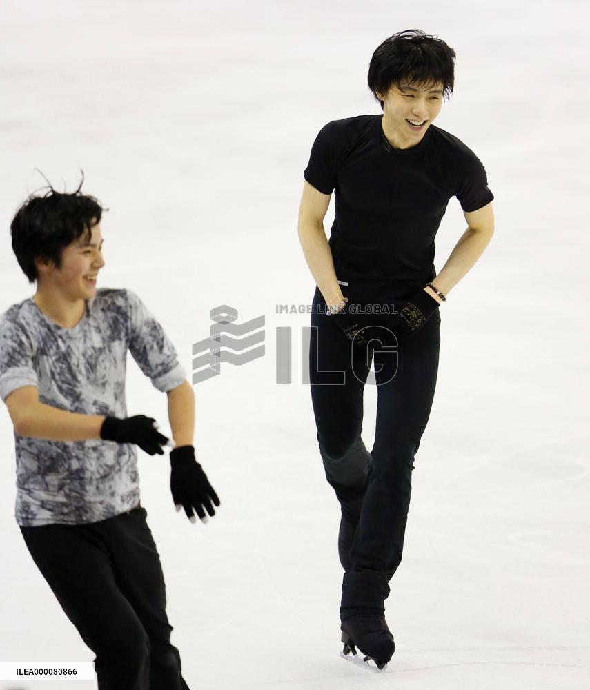 Hanyu, Uno in official practice for Grand Prix Final
