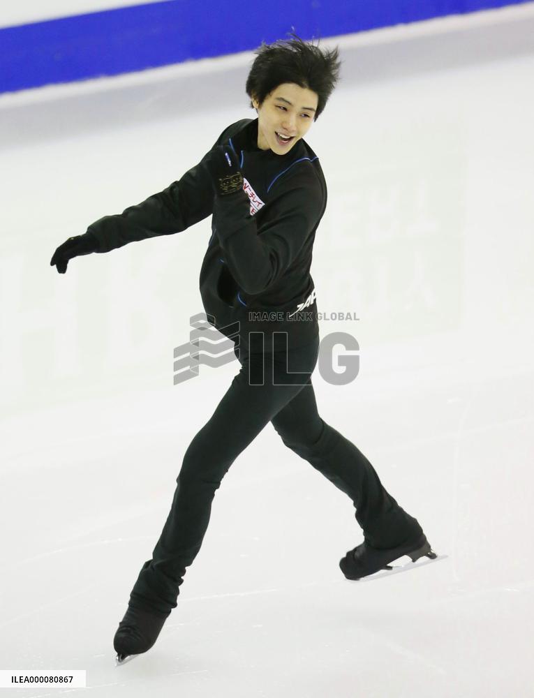 Hanyu in official practice for Grand Prix Final