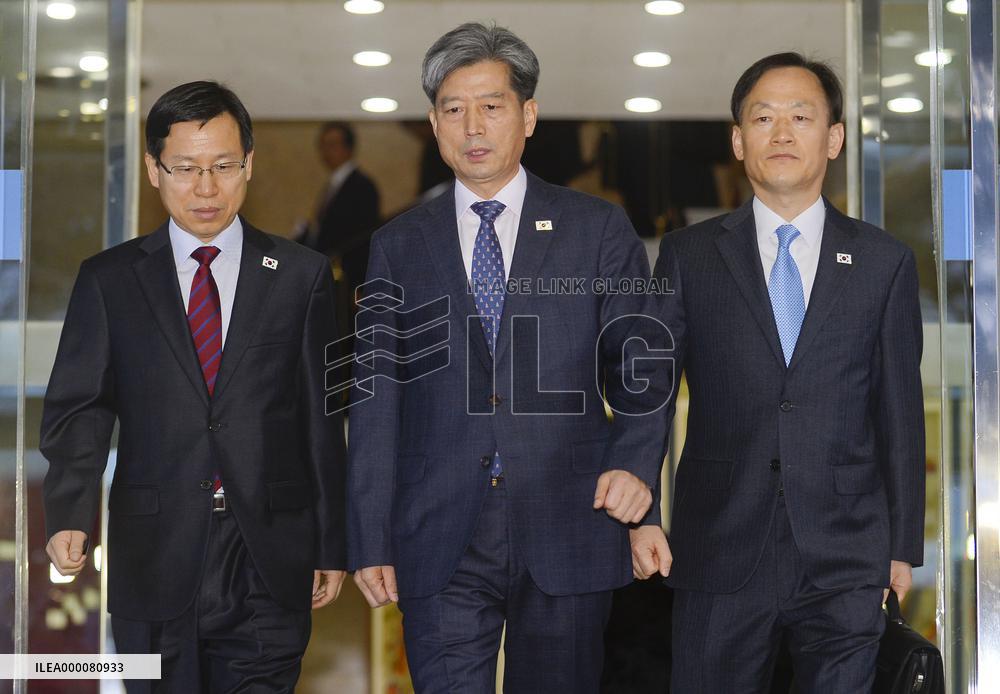 2 Koreas begin vice-ministerial talks to improve ties