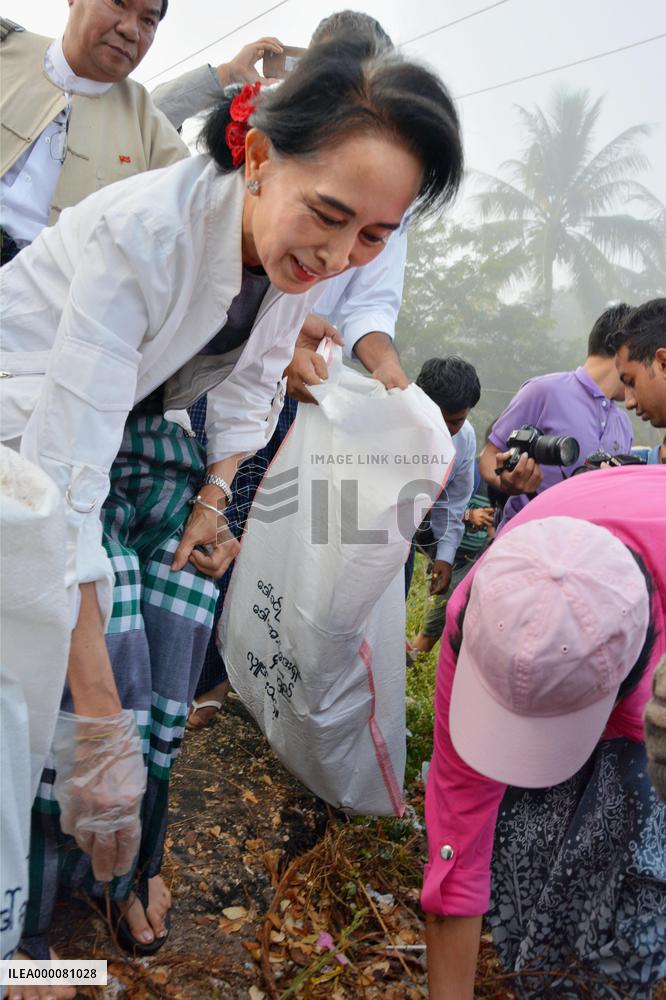 Myanmar's NLD carries out nationwide litter collection drive