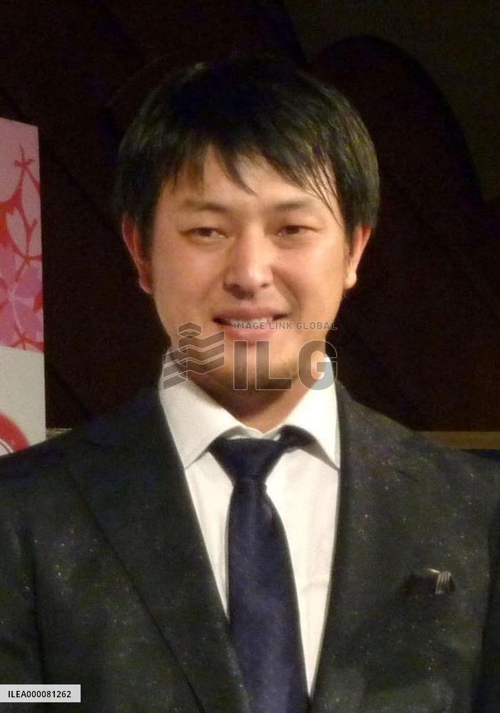 Dodgers put brakes on signing Iwakuma